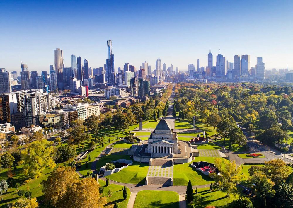 The Melbourne skyline in the evening